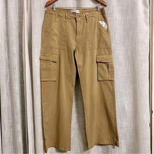 NWT - LoveGen | Lightweight wide-leg Cargo Pants - Size 11/31